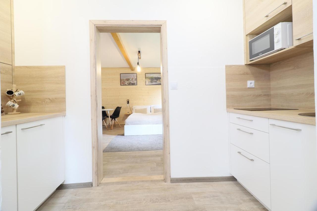 Adel Homestay